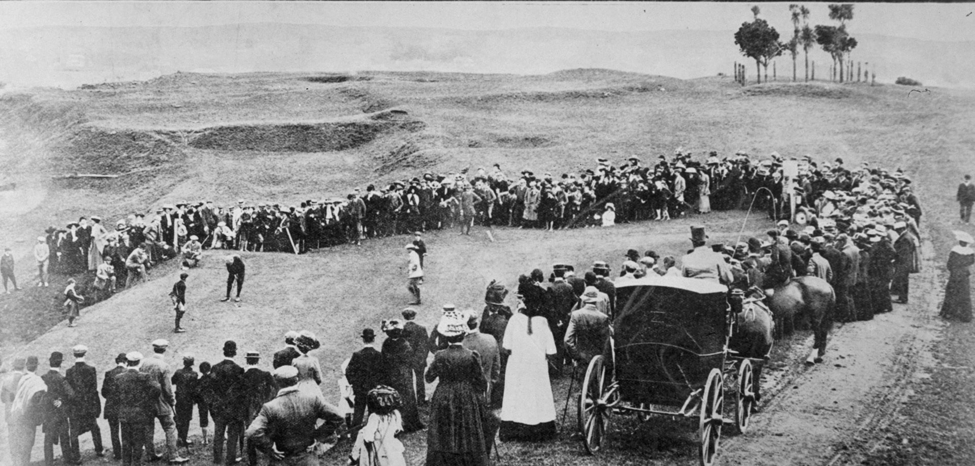 Duncan, winner of the Amateur Championship of New Zealand, putting on the Jacob's Ladder Green at Maungakiekie One Tree Hill, September 18, 1909. Auckland Libraries Heritage Collections AWNS-19090923-1-1